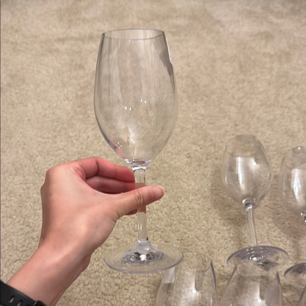 Williams Sonoma Clear Plastic Wine Glasses Set of 6